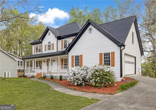 Photo 2 of Single family home for sale at 860 Winnbrook Dr, Dacula, GA 30019 | MLS# 10837646 | Listing updated on 2026-09-15
