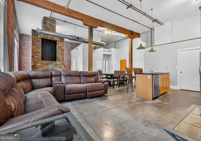 Listing Photo 4 - Condo for sale in building located at 350 Peters St Sw, Atlanta, GA 30313 - Unit #3