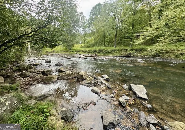 Photo 4 of Single family home for sale at 3744 Tails Crk Rd, Ellijay, GA 30540 | MLS# 10851370 | Listing updated on 2026-10-07
