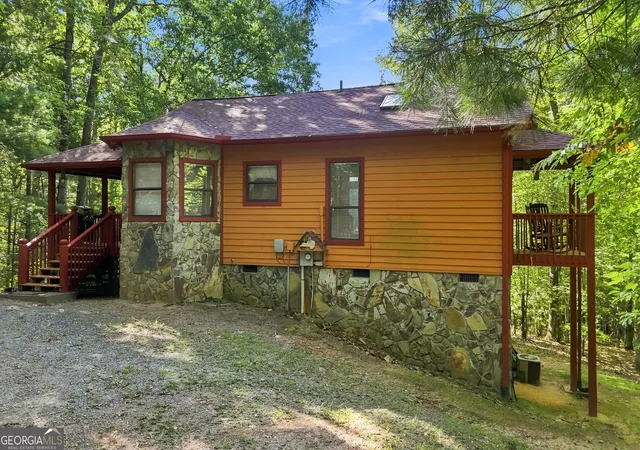 Photo 2 of Single family home for sale at 219 Nantahala Dr, Blue Ridge, GA 30513 | MLS# 10847281 | Listing updated on 2026-09-30