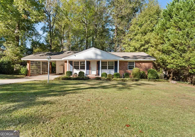 Photo 1 of Single family home for sale at 4051 Meadowbrook Dr, Macon, GA 31204 | MLS# 10876466 | Listing updated on 2026-10-27