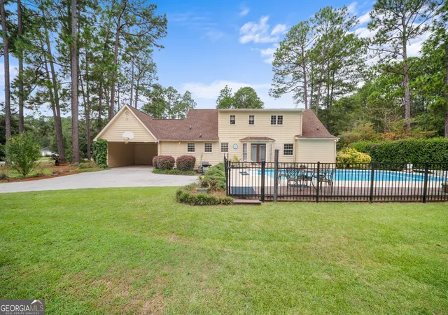 Photo 3 of Single family home for sale at 406 Pony Trl, Statesboro, GA 30458 | MLS# 10853385 | Listing updated on 2026-10-08