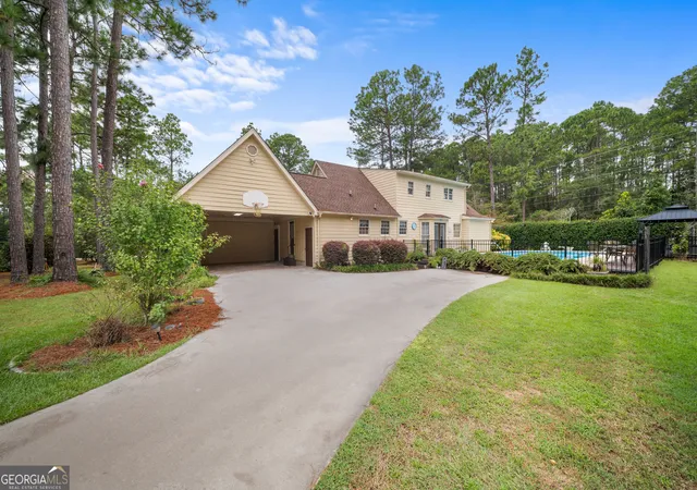 Photo 3 of Single family home for sale at 406 Pony Trl, Statesboro, GA 30458 | MLS# 10853385 | Listing updated on 2026-10-08