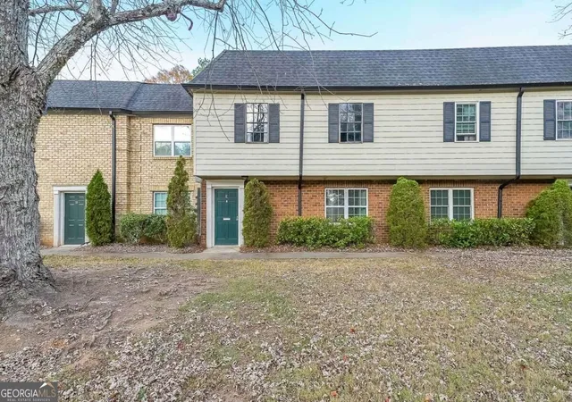 Photo 2 of Townhouse for sale at 400 Winding River Dr #E, Atlanta, GA 30350 | MLS# 10852026 | Listing updated on 2026-09-24