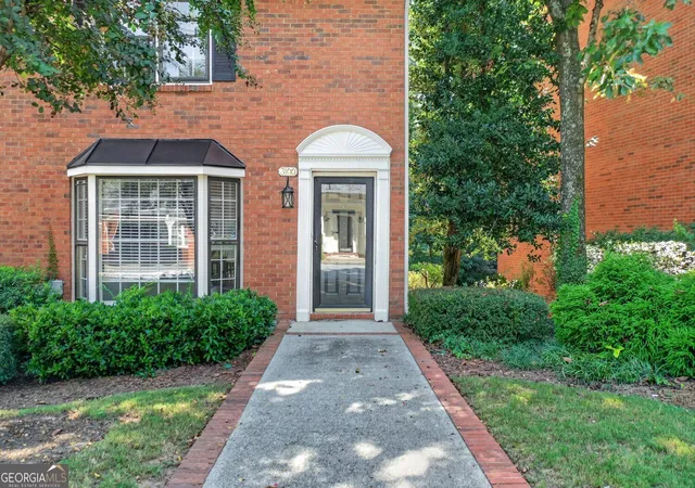 Townhouse for sale at 3100 Vinings Ridge Dr SE, Atlanta, GA 30339 | MLS# 10849053