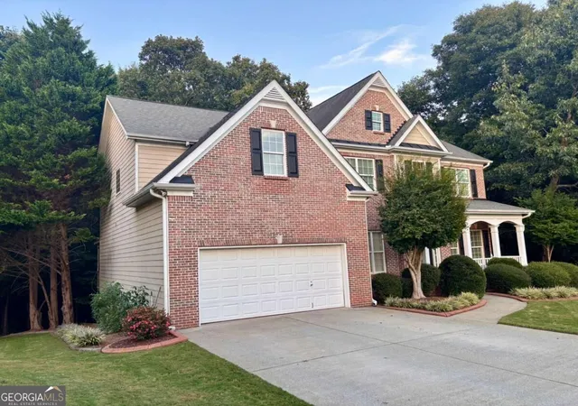 Photo 2 of Single family home for sale at 4804 Austin Hills Dr, Suwanee, GA 30024 | MLS# 10847136 | Listing updated on 2026-09-30