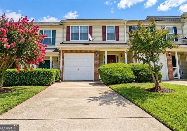 Townhouse for sale at 1476 April Ln, Morrow, GA 30260 | MLS# 10847369