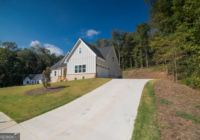 Photo 3 of Single family home for sale at 5855 Canterbury Way, Clermont, GA 30527 | MLS# 10848811 | Listing updated on 2026-10-08