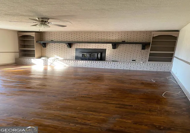 Photo 3 of Multi family home for sale at 3660 Dallas Acworth Hwy Nw, Acworth, GA 30101 | MLS# 10847538 | Listing updated on 2026-10-08