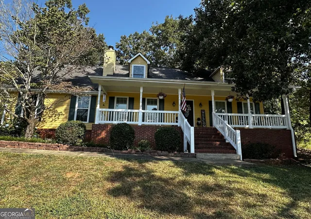Photo 1 of Single family home for sale at 692 Crawford Cir, Toccoa, GA 30577 | MLS# 10842470 | Listing updated on 2026-09-23