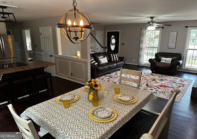 Photo 3 of Single family home for sale at 692 Crawford Cir, Toccoa, GA 30577 | MLS# 10842470 | Listing updated on 2026-09-23