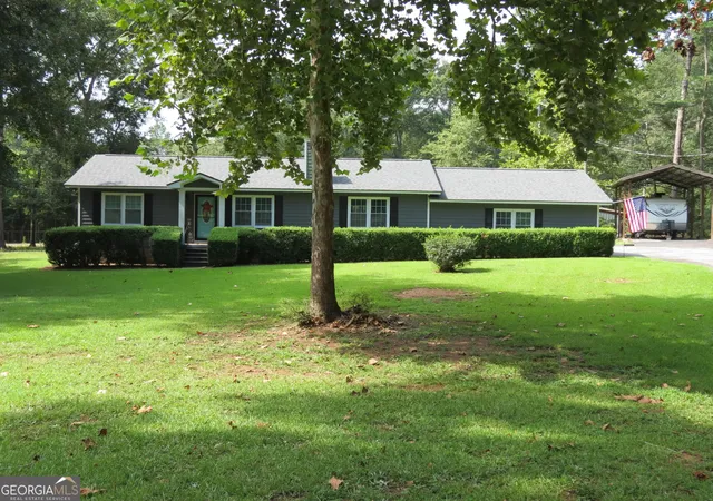 Photo 2 of Single family home for sale at 1017 Wadsworth Dr, Albany, GA 31721 | MLS# 10839776 | Listing updated on 2026-09-08