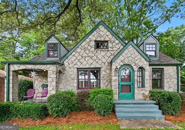 Photo 2 of Single family home for sale at 1 Lakeshore Dr, Avondale Estates, GA 30002 | MLS# 10848673 | Listing updated on 2026-10-03