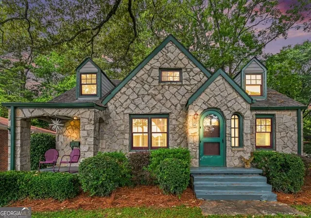 Photo 3 of Single family home for sale at 1 Lakeshore Dr, Avondale Estates, GA 30002 | MLS# 10848673 | Listing updated on 2026-10-03