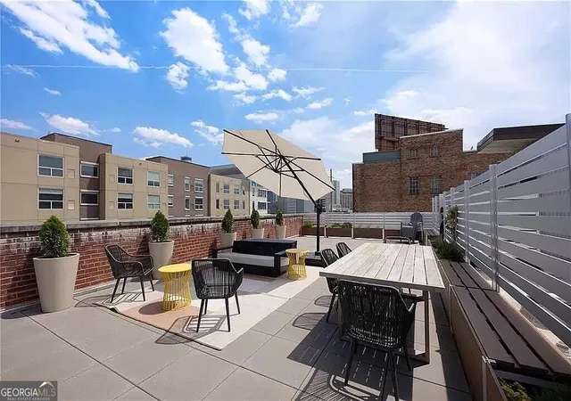 Listing Photo 5 - Condo for sale in building located at 434 Marietta St, Atlanta, GA 30313 - Unit #204