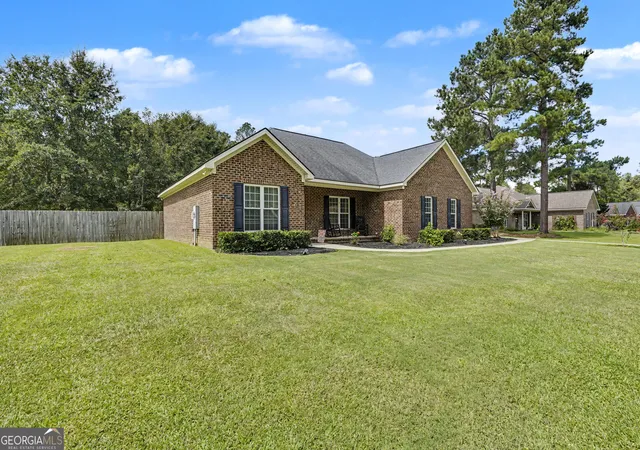 Photo 3 of Single family home for sale at 123 Sweet Briar Trl, Statesboro, GA 30461 | MLS# 10840813 | Listing updated on 2026-09-19