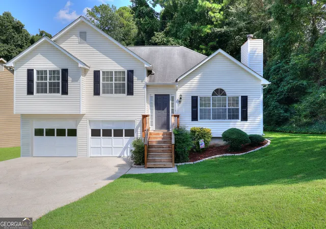 Photo 2 of Single family home for sale at 2400 Brooks Ct Sw, Smyrna, GA 30082 | MLS# 10843235 | Listing updated on 2026-09-14