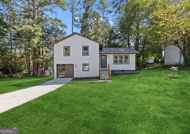 Single family home for sale at 5 Hidden Valley Dr, Lawrenceville, GA 30044 | MLS# 10850893 | Listing updated on 2026-10-05
