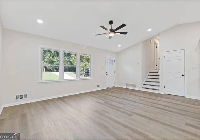 Photo 4 of Single family home for sale at 5 Hidden Valley Dr, Lawrenceville, GA 30044 | MLS# 10850893 | Listing updated on 2026-10-05