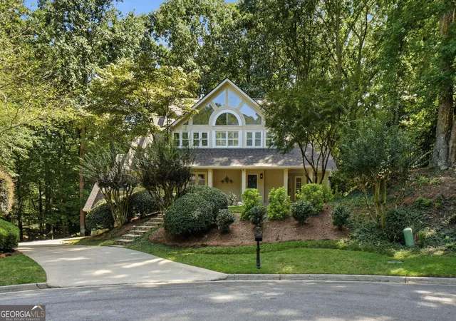 Photo 2 of Sale Pending at 310 Woodlake Ct, Alpharetta, GA 30005 | MLS# 10793719 | Listing updated on 2026-09-02