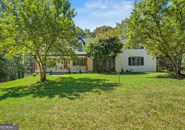 Photo 2 of Single family home for sale at 330 Laurelwood Dr, Tyrone, GA 30290 | MLS# 10849280 | Listing updated on 2026-10-02