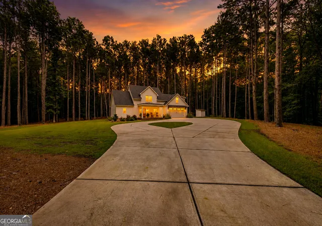Photo 2 of Single family home for sale at 184 Trammell Rd, Fayetteville, GA 30214 | MLS# 10842697 | Listing updated on 2026-09-09