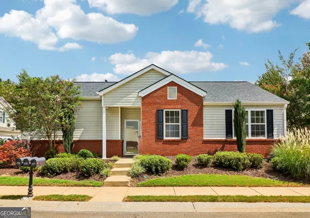 Photo 1 of Single family home for sale at 213 W Oaks Pl, Woodstock, GA 30188 | MLS# 10839351 | Listing updated on 2026-10-02