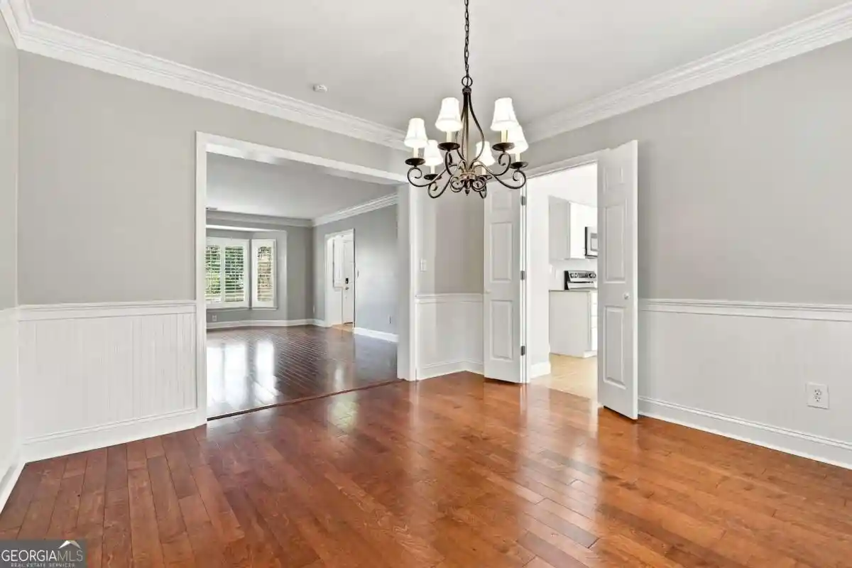 Photo 3 of Condo for sale at 10 Plantation Dr NE, Atlanta, GA 30324 | MLS# 10879668 | Listing updated on 2026-10-30