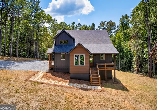 Photo 1 of Single family home for sale at 824 Banks Rd, Ellijay, GA 30540 | MLS# 10847766 | Listing updated on 2026-10-02