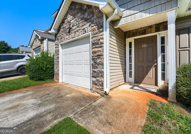 Photo 2 of Single family home for sale at 231 Alton Cir, Villa Rica, GA 30180 | MLS# 10841864 | Listing updated on 2026-09-08