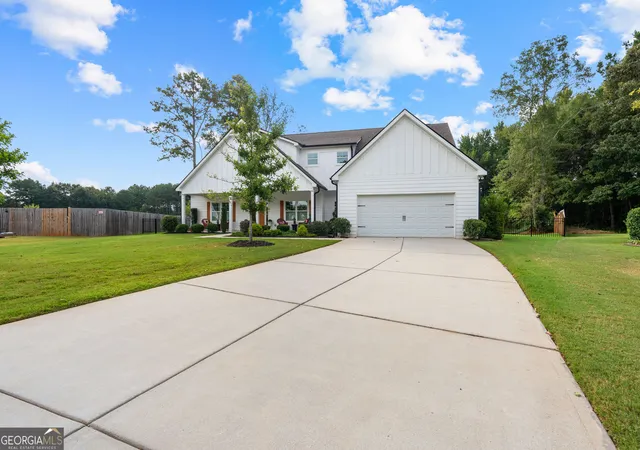Photo 3 of Single family home for sale at 250 Wet Stone Rd, Senoia, GA 30276 | MLS# 10838995 | Listing updated on 2026-09-17