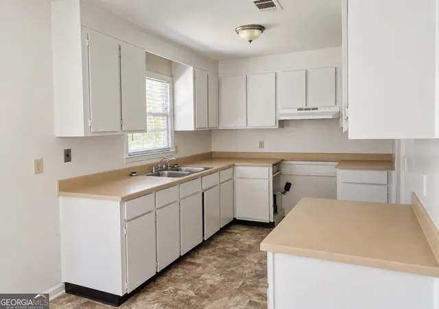 Photo 2 of Multi family home for sale at 303 Utah Ave, Warner Robins, GA 31093 | MLS# 10850878 | Listing updated on 2026-09-26