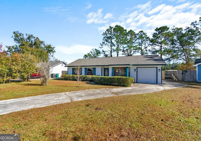 Photo 3 of Single family home for sale at 404 Westgate Cir, Saint Marys, GA 31558 | MLS# 10853610 | Listing updated on 2026-10-09