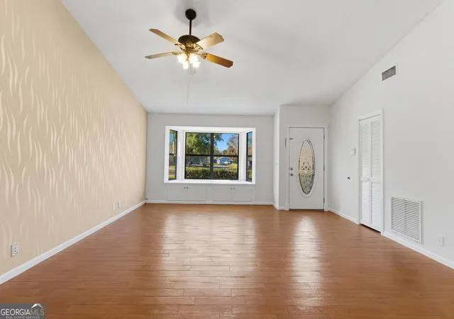Photo 4 of Single family home for sale at 404 Westgate Cir, Saint Marys, GA 31558 | MLS# 10853610 | Listing updated on 2026-10-09