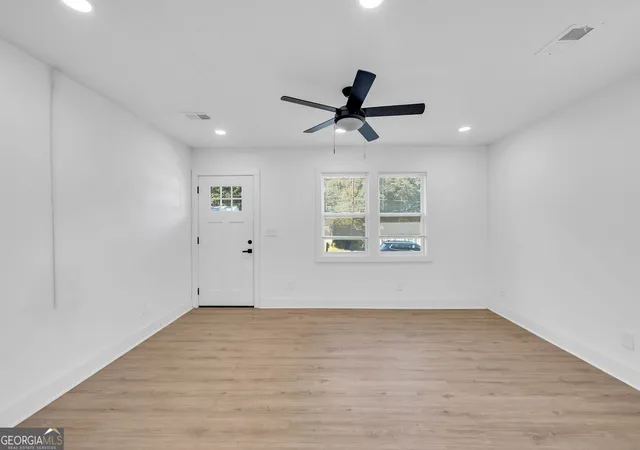 Photo 4 of Single family home for sale at 2484 Calvin Ave, East Point, GA 30344 | MLS# 10849940 | Listing updated on 2026-10-05
