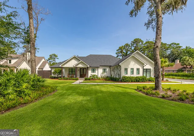 Photo 2 of Single family home for sale at 147 Butler Lake Dr, St. Simons, GA 31522 | MLS# 10840112 | Listing updated on 2026-09-18