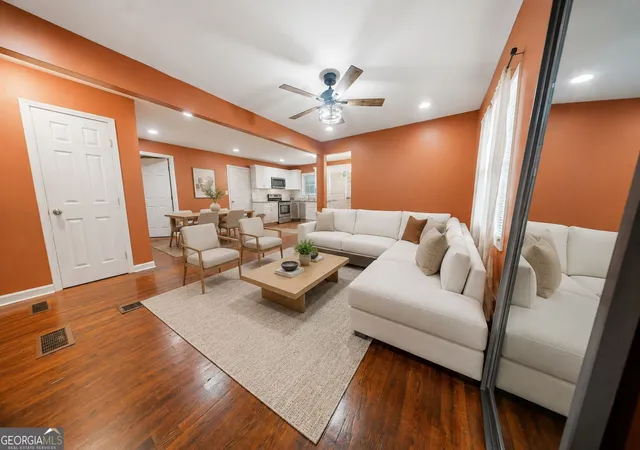 Photo 4 of Single family home for sale at 2123 Rachael St SE, Atlanta, GA 30315 | MLS# 10836779 | Listing updated on 2026-09-03