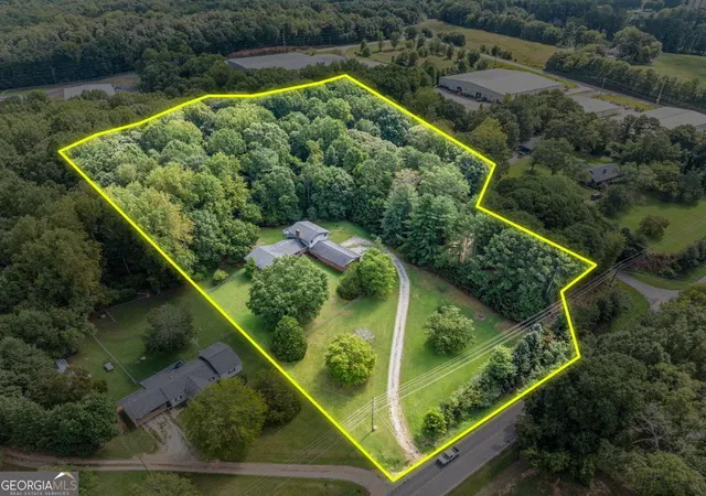 Photo 3 of Sale Pending at 522 Duncan Brg Rd, Alto, GA 30510 | MLS# 10843556 | Listing updated on 2026-10-01