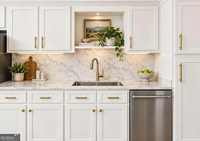 Photo 3 of Sale Pending at 107 Paces Run SE #107, Atlanta, GA 30339 | MLS# 10845261 | Listing updated on 2026-10-02