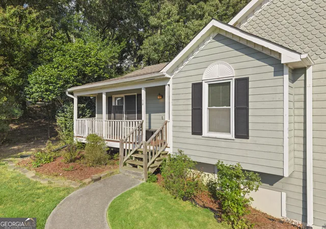 Photo 4 of Single family home for sale at 34 Bradford Dr SW, Cartersville, GA 30120 | MLS# 10841460 | Listing updated on 2026-09-23