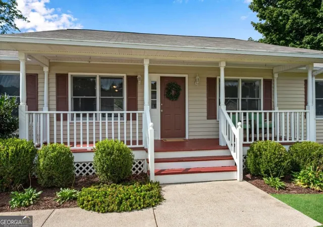 Photo 2 of Single family home for sale at 4646 Countryside Dr, Flowery Branch, GA 30542 | MLS# 10841719 | Listing updated on 2026-09-22