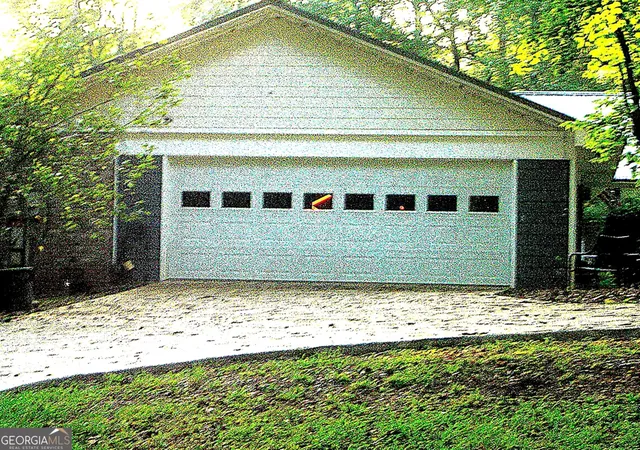 Photo 3 of Single family home for sale at 112 Peach Cir, West Point, GA 31833 | MLS# 10829079 | Listing updated on 2026-09-28