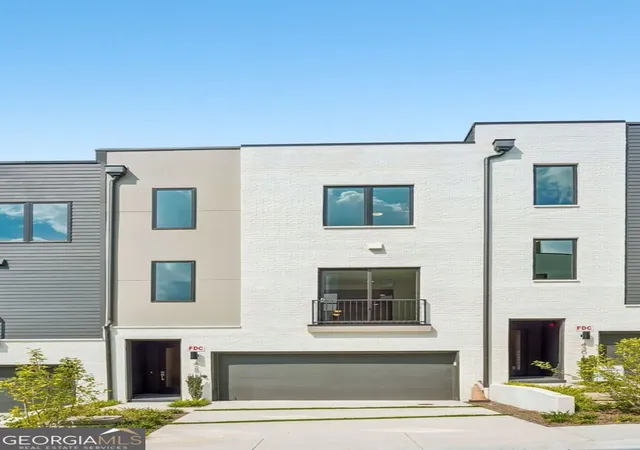 Photo 2 of Townhouse for sale at 428 Cedar Dust Dr, Decatur, GA 30030 | MLS# 10821263 | Listing updated on 2026-09-11