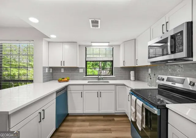 Photo 3 of Condo for sale at 3038 Steeplechase, Alpharetta, GA 30004 | MLS# 10843819 | Listing updated on 2026-09-16
