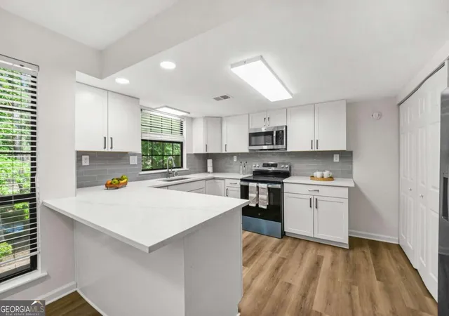 Photo 3 of Condo for sale at 3038 Steeplechase, Alpharetta, GA 30004 | MLS# 10843819 | Listing updated on 2026-09-16