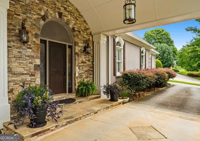 Photo 3 of Single family home for sale at 6275 Polo Dr, Cumming, GA 30040 | MLS# 10821713 | Listing updated on 2026-10-14