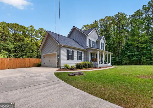 Photo 2 of Sale Pending at 270 Gibson Rd, Newnan, GA 30263 | MLS# 10846839 | Listing updated on 2026-10-07