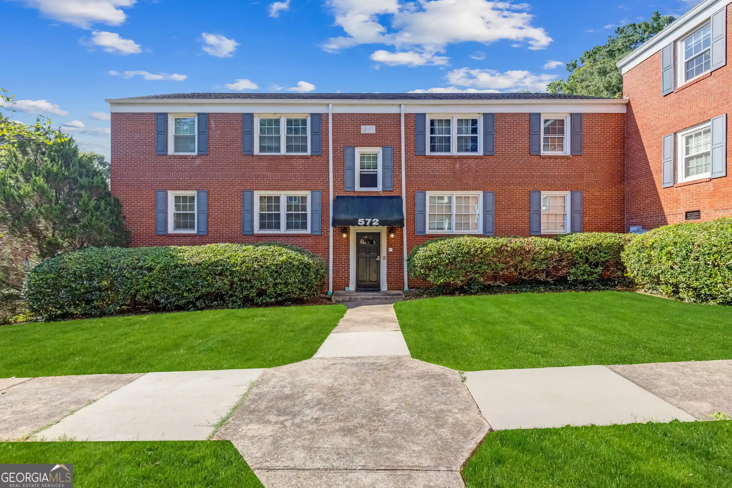 Listing Photo 1 - Condo for sale in 572 Goldsboro Rd NE located at 572 Goldsboro Rd NE, Atlanta, GA 30307 - Unit 572 Goldsboro Rd NE