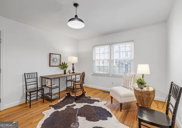 Photo 3 of Condo for sale at 572 Goldsboro Rd Ne, Atlanta, GA 30307 | MLS# 10846995 | Listing updated on 2026-09-30
