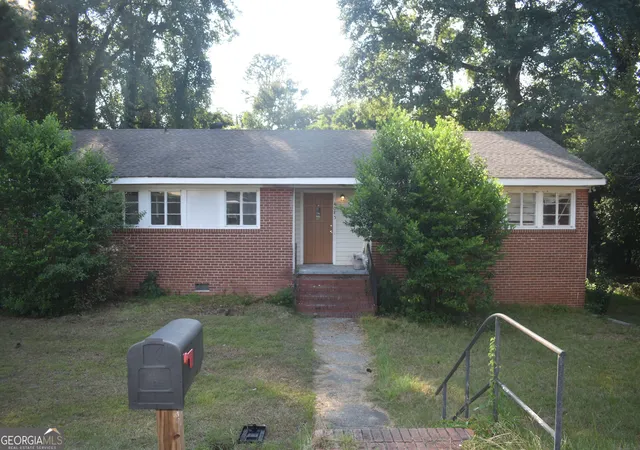 Photo 2 of Single family home for sale at 4085 Marse Allen Rd, Macon, GA 31206 | MLS# 10838844 | Listing updated on 2026-09-16